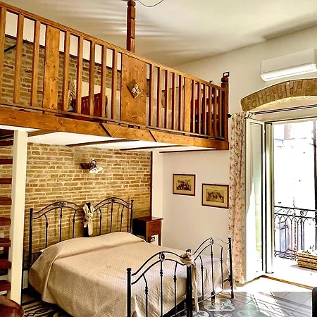 Bed and Breakfast In Centro - Bellavista House Pisticci